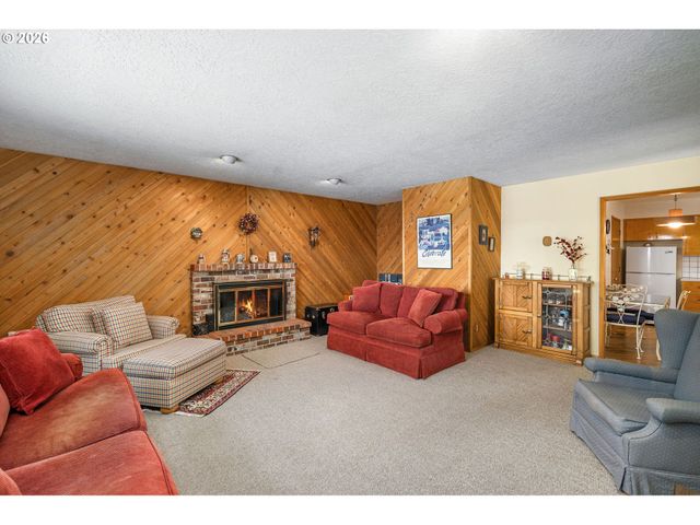 9355 Sw LEHMAN St, Portland, OR 97223