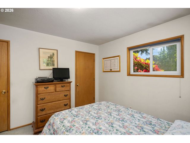 9355 Sw LEHMAN St, Portland, OR 97223