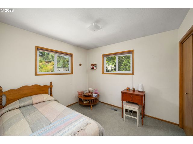 9355 Sw LEHMAN St, Portland, OR 97223