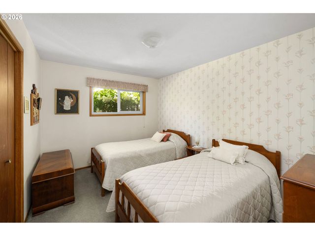 9355 Sw LEHMAN St, Portland, OR 97223