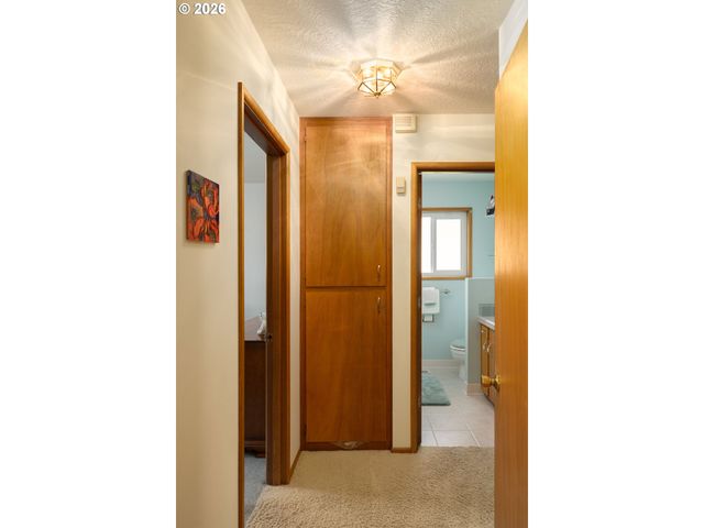 9355 Sw LEHMAN St, Portland, OR 97223