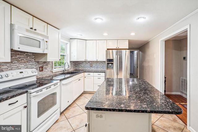 12728 BRISTOW RD, Nokesville, VA 20181