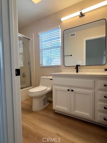 16 Brigmore Aisle, Irvine, CA 92603