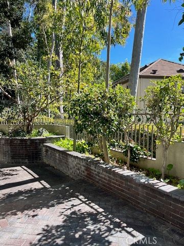 16 Brigmore Aisle, Irvine, CA 92603