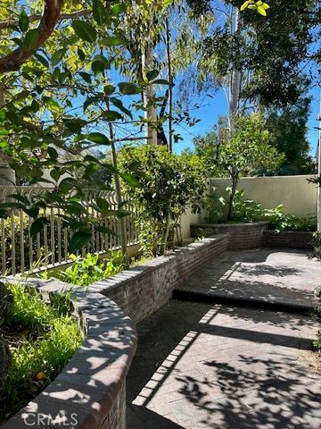 16 Brigmore Aisle, Irvine, CA 92603