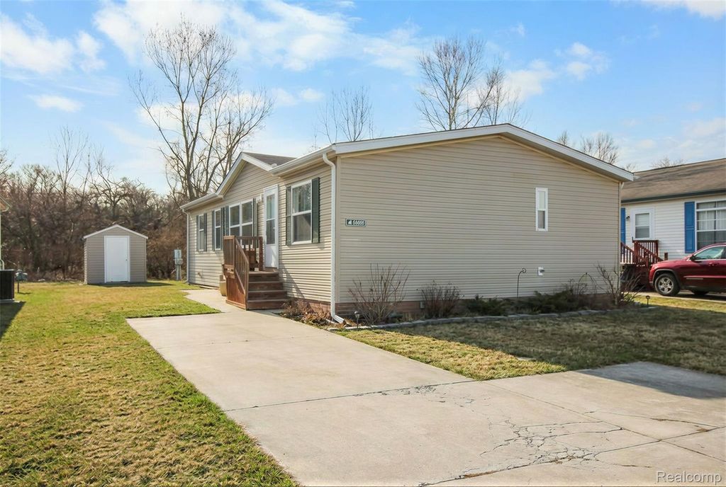 13499 Heritage Street, Ash Township, MI 48117