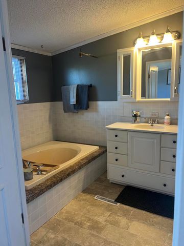 2160 N Shaytown Road, Vermontville Twp, MI 49096