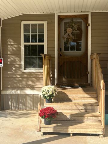 2160 N Shaytown Road, Vermontville Twp, MI 49096