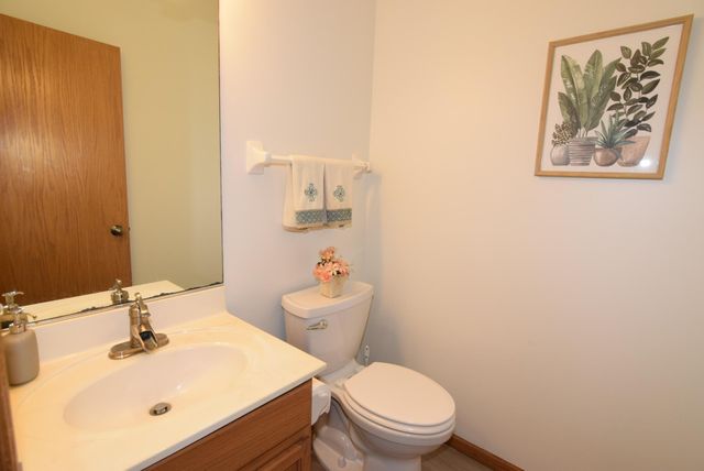 1708 Sunset Drive, Northfield, MN 55057