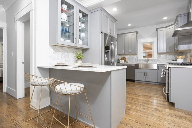 10 Grant Street 1, Somerville, MA 02145