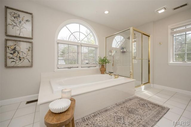 2134 Lakeview Drive, Crystal Lake Park, MO 63131