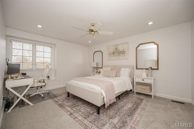 2134 Lakeview Drive, Crystal Lake Park, MO 63131