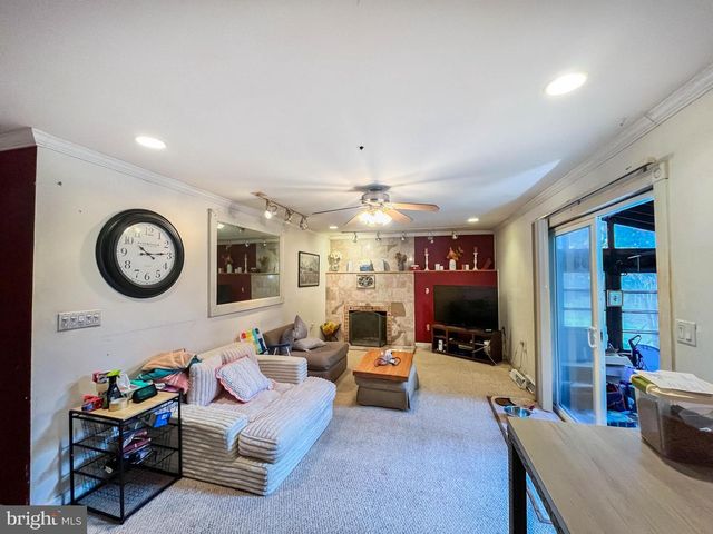 223 DOGWOOD AVE, Egg Harbor Township, NJ 08234