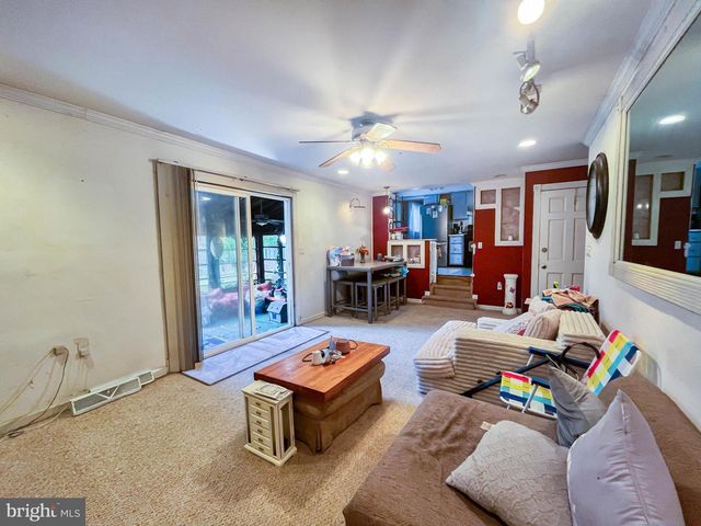 223 DOGWOOD AVE, Egg Harbor Township, NJ 08234