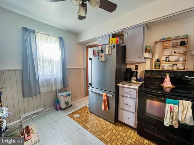 223 DOGWOOD AVE, Egg Harbor Township, NJ 08234