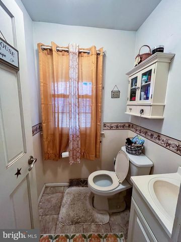 223 DOGWOOD AVE, Egg Harbor Township, NJ 08234