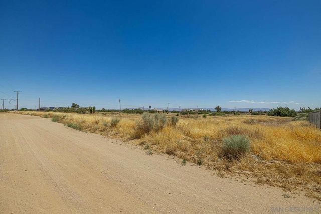 0 Trinidad RD, Phelan, CA 92371