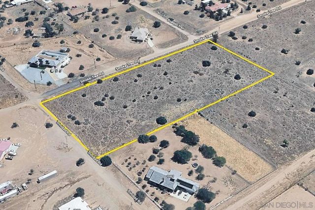 0 Trinidad RD, Phelan, CA 92371