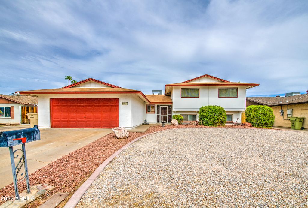 15613 N 57TH Drive, Glendale, AZ 85306 — photo 4