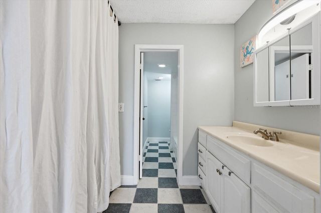 8605 BARDMOOR BOULEVARD 107A, Seminole, FL 33777