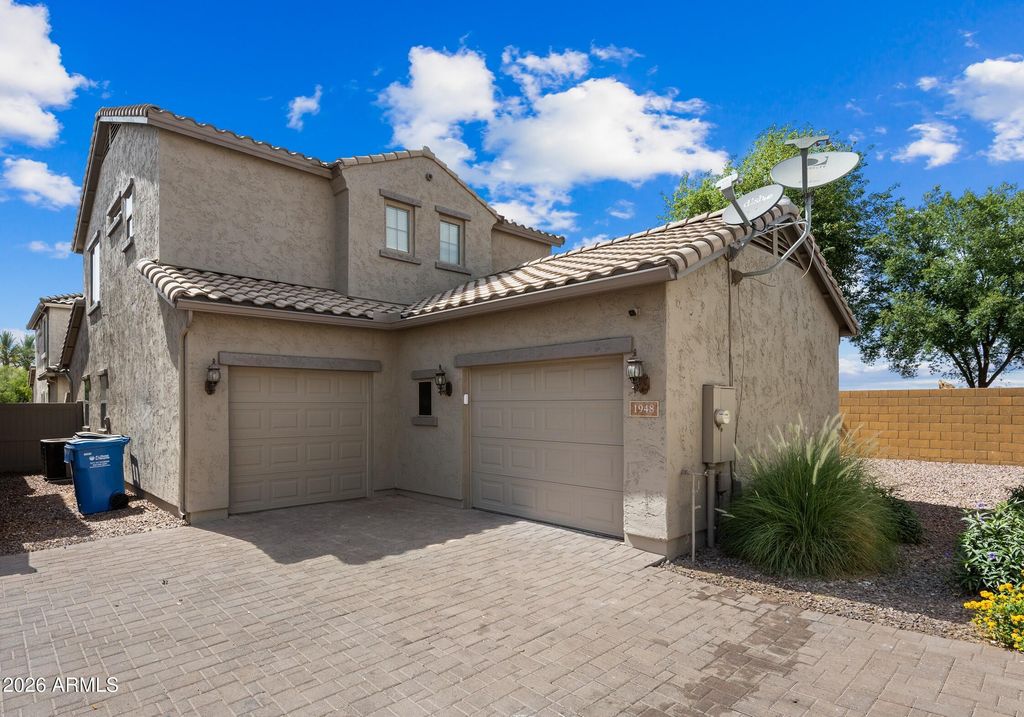 1948 W DAVIS Road, Phoenix, AZ 85023 — exterior