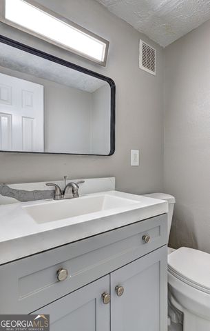 738 Dunaire Way, Jonesboro, GA 30238