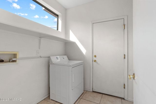 9358 N Desert Mist Lane, Tucson, AZ 85743