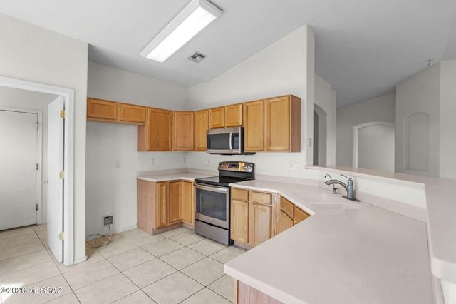 9358 N Desert Mist Lane, Tucson, AZ 85743