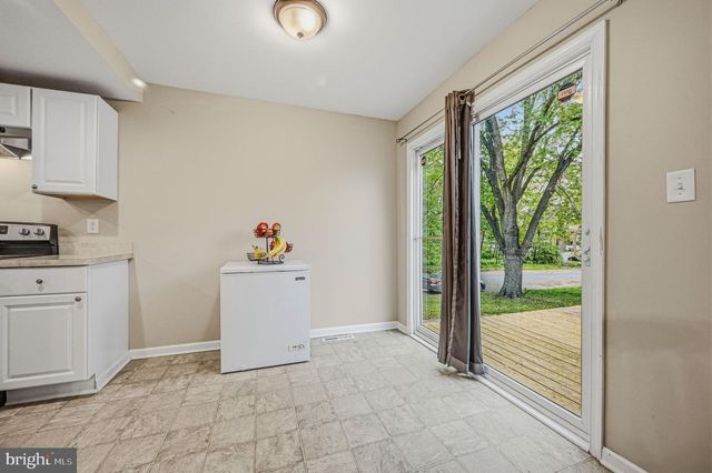 1 WALTHAM ST, Newark, DE 19713