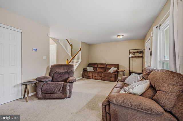 1 WALTHAM ST, Newark, DE 19713