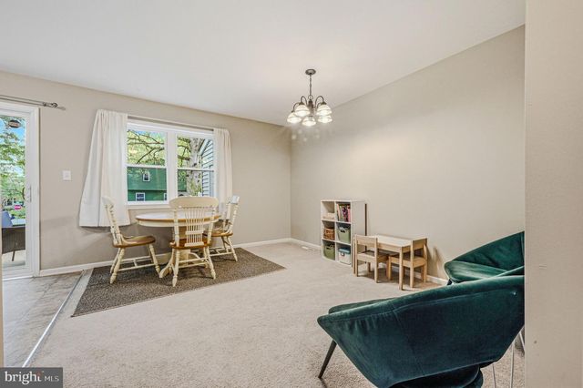 1 WALTHAM ST, Newark, DE 19713