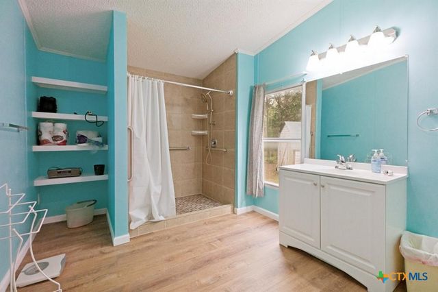 319 Green Oaks Drive, Bastrop, TX 78602