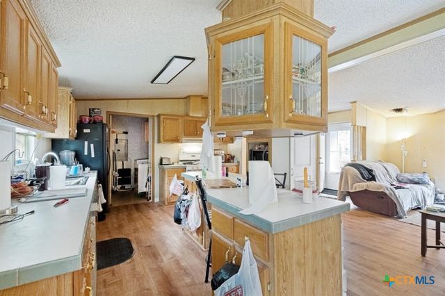 319 Green Oaks Drive, Bastrop, TX 78602