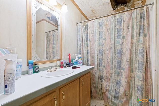 319 Green Oaks Drive, Bastrop, TX 78602