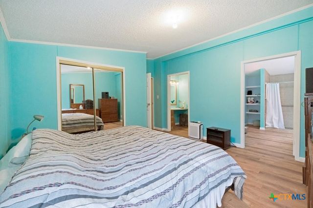 319 Green Oaks Drive, Bastrop, TX 78602