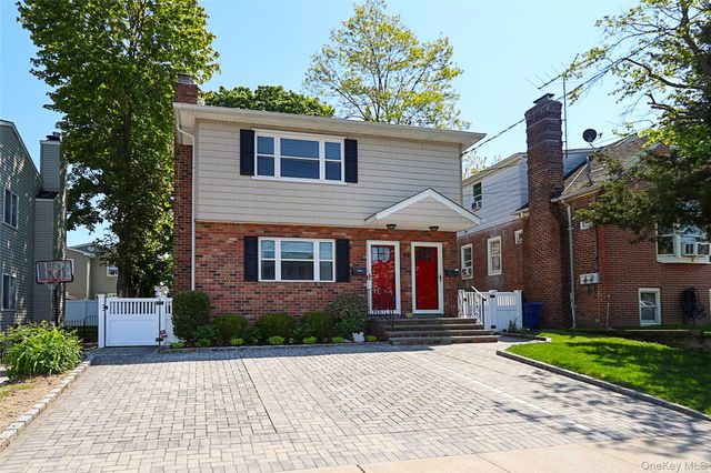 40 Edgewood Road, Port Washington, NY 11050