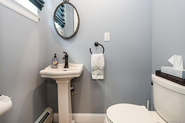 40 Edgewood Road, Port Washington, NY 11050