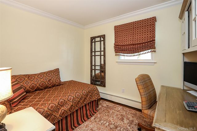 40 Edgewood Road, Port Washington, NY 11050