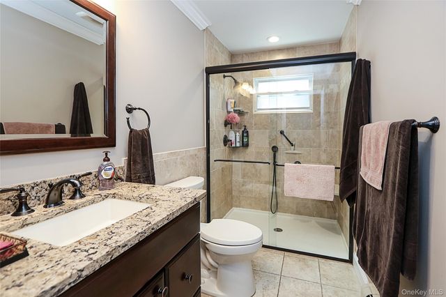 40 Edgewood Road, Port Washington, NY 11050