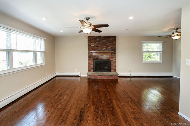 40 Edgewood Road, Port Washington, NY 11050