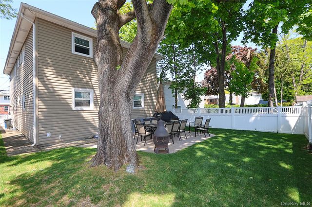 40 Edgewood Road, Port Washington, NY 11050