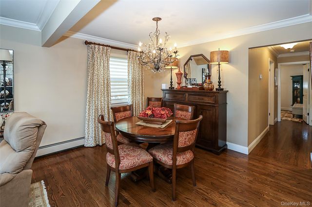 40 Edgewood Road, Port Washington, NY 11050