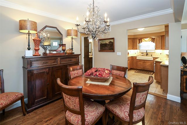 40 Edgewood Road, Port Washington, NY 11050