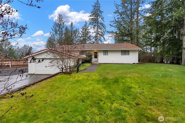 160 E Lakeland Way, Allyn, WA 98524