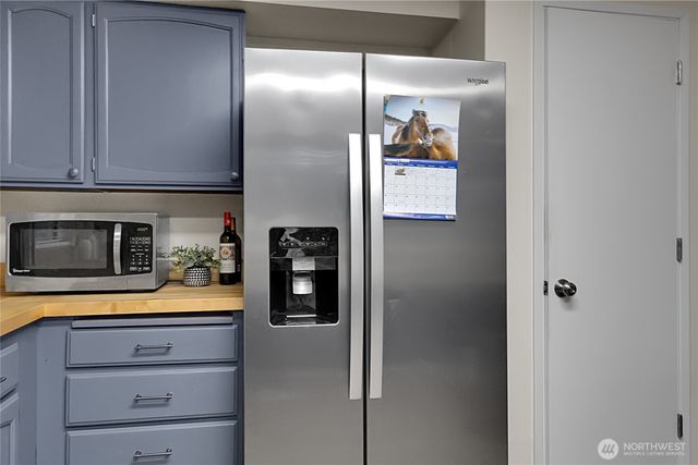 160 E Lakeland Way, Allyn, WA 98524