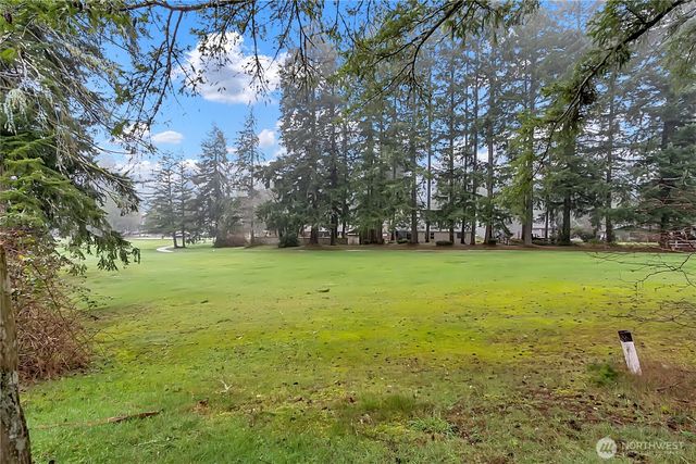 160 E Lakeland Way, Allyn, WA 98524