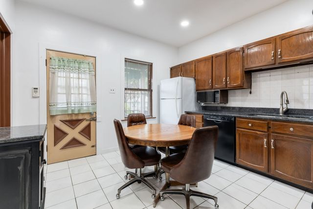 1519 S 61st Avenue, Cicero, IL 60804