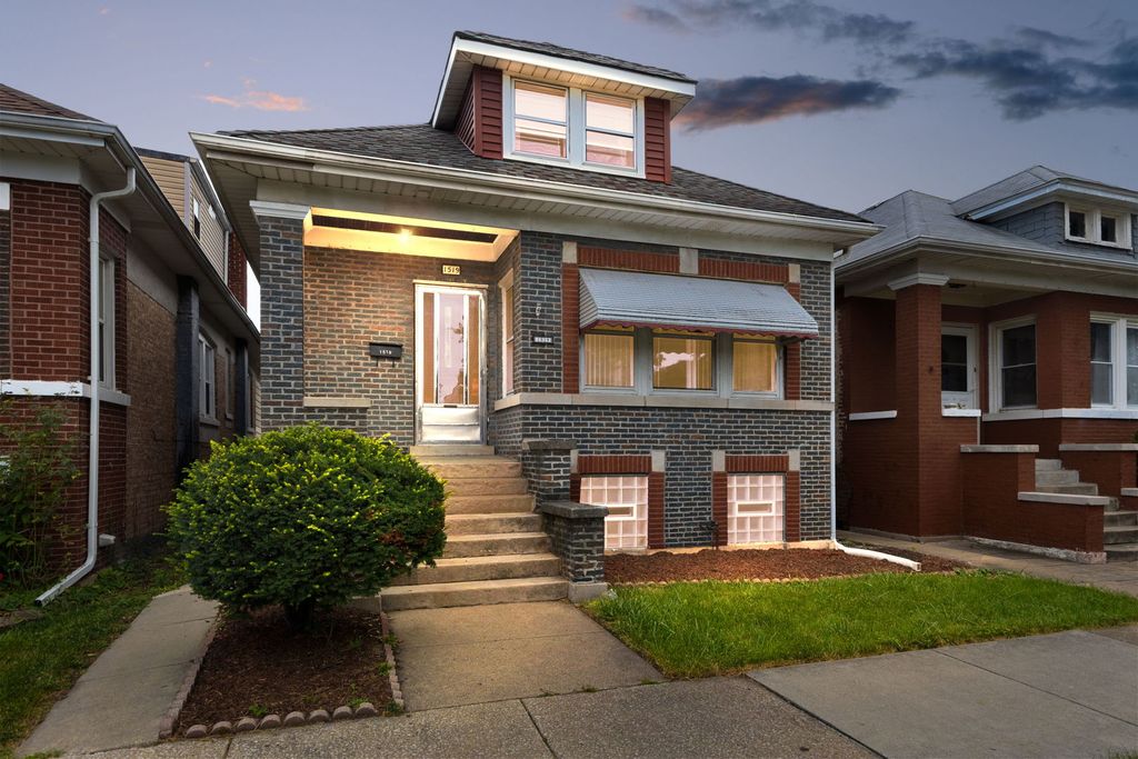 1519 S 61st Avenue, Cicero, IL 60804