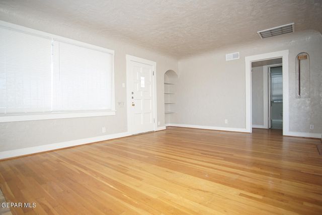 4424 CAMBRIDGE Avenue, El Paso, TX 79903
