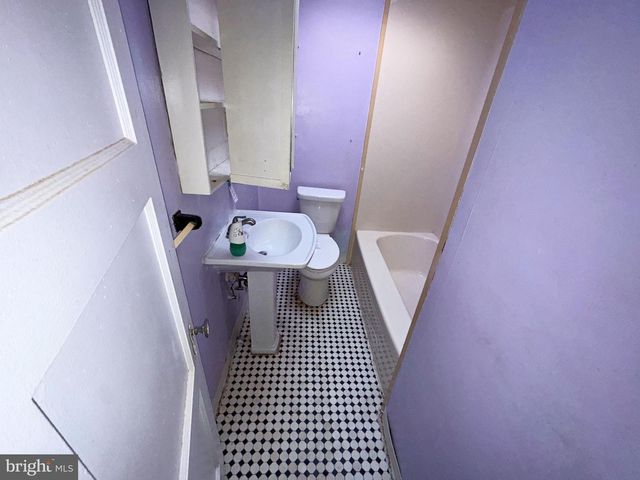 44 N ATHOL AVE, Baltimore, MD 21229